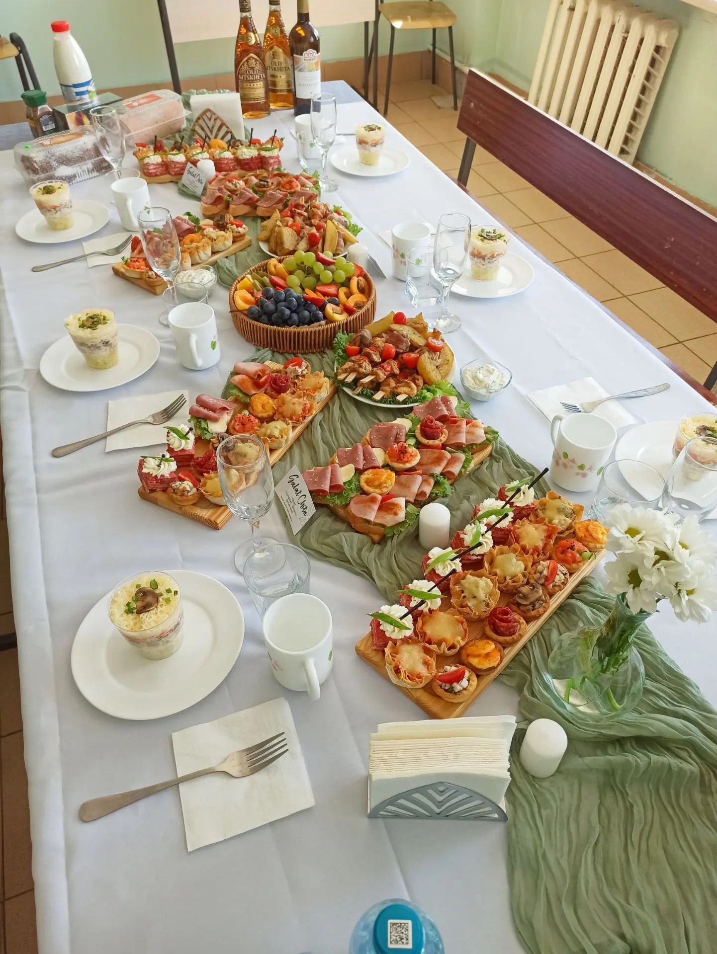 Большой банкетный стол — Банкет от Salat Chita
